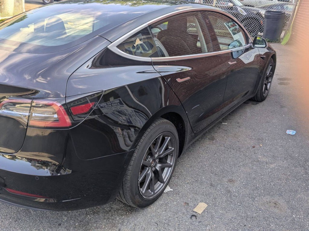 2018 Tesla Model 3 Image 7