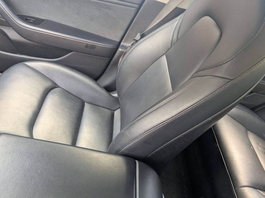 2018 Tesla Model 3 Image 10
