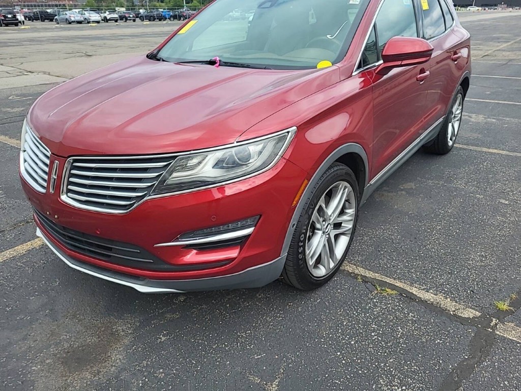 2015 Lincoln MKC Image 1