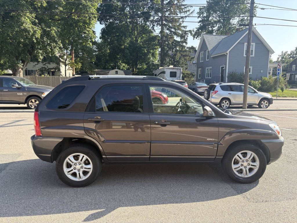 2005 Kia Sportage Image 8