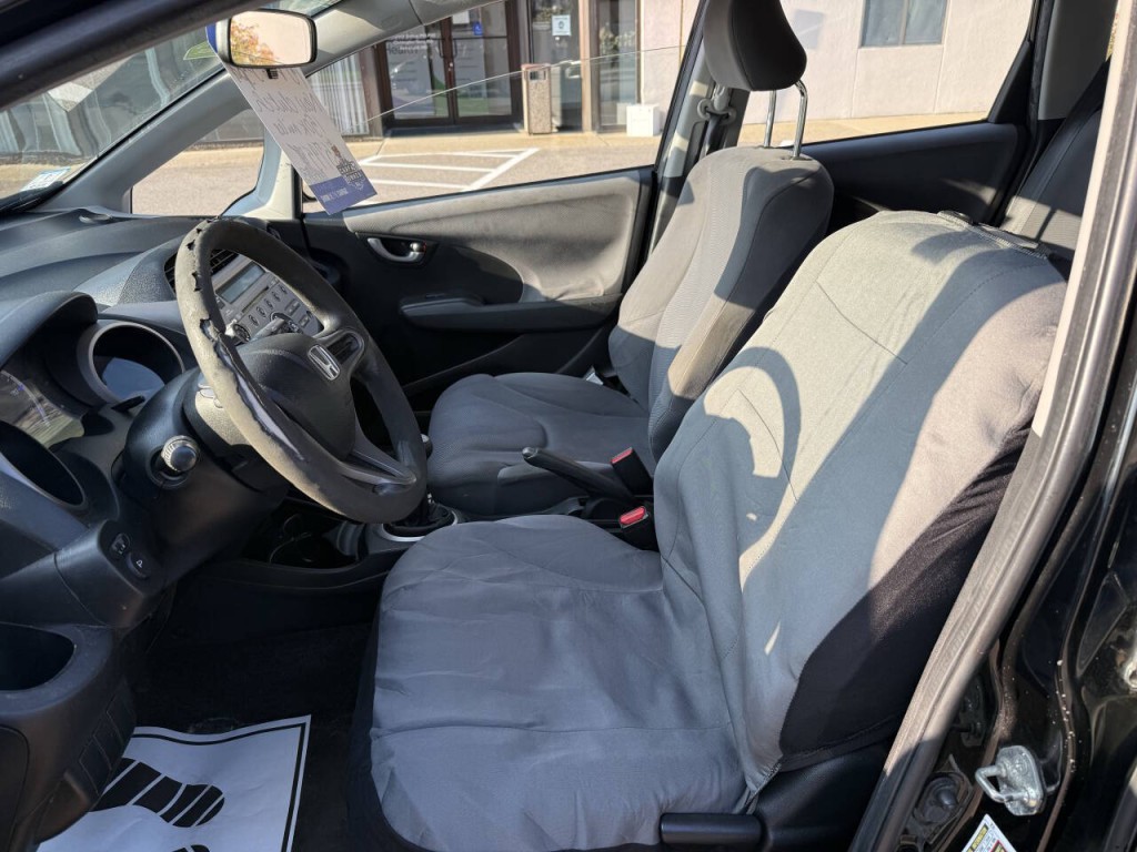 2010 Honda Fit Image 6