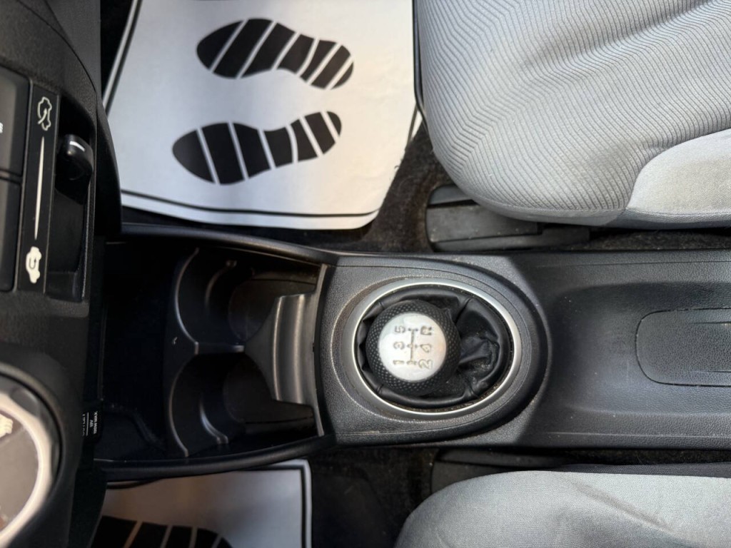 2010 Honda Fit Image 11