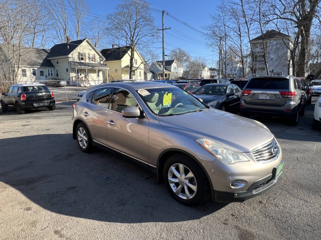 2010 INFINITI EX35 Image 9