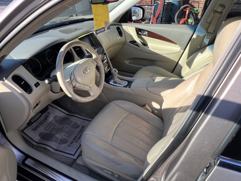 2010 INFINITI EX35 Image 11