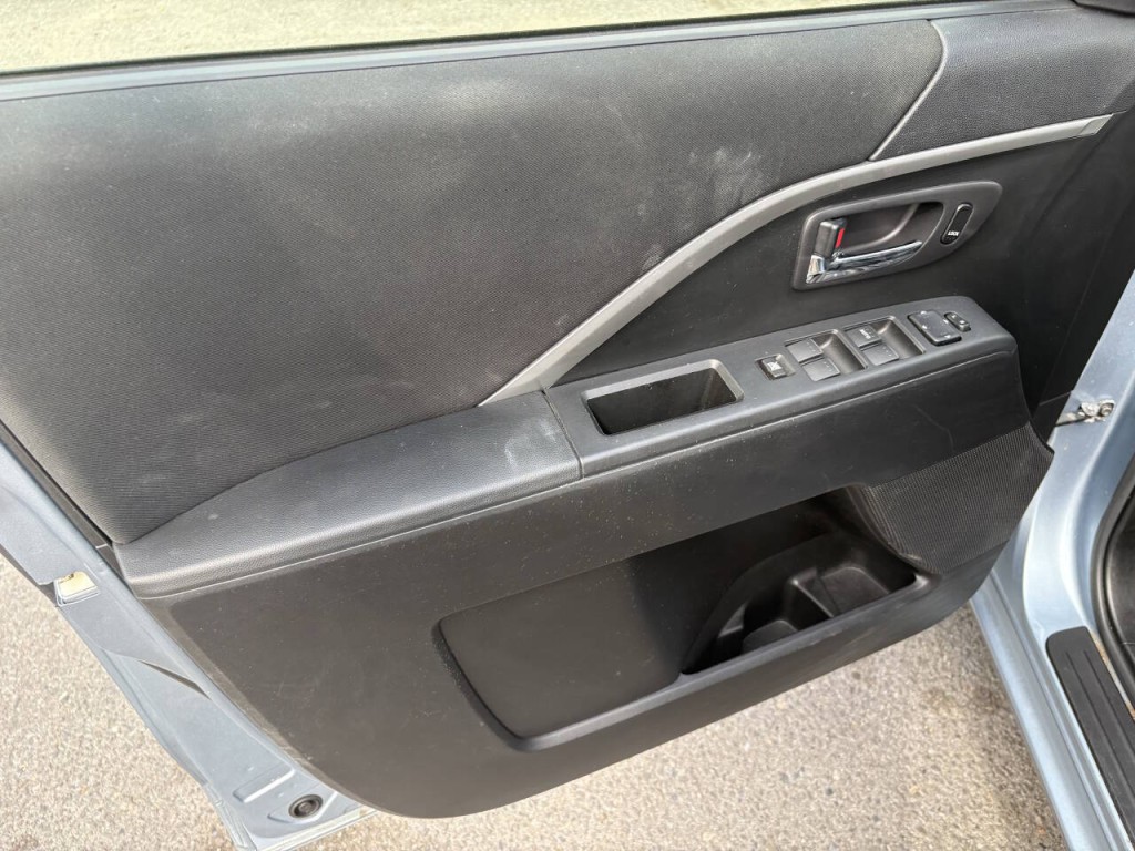 2013 Mazda Mazda5 Image 9