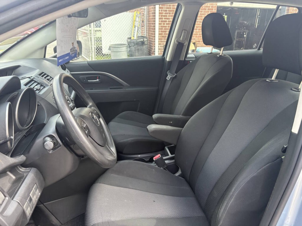 2013 Mazda Mazda5 Image 12