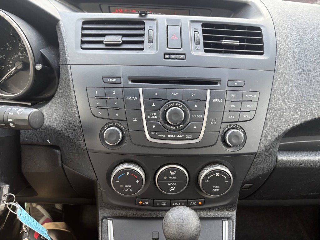 2013 Mazda Mazda5 Image 16