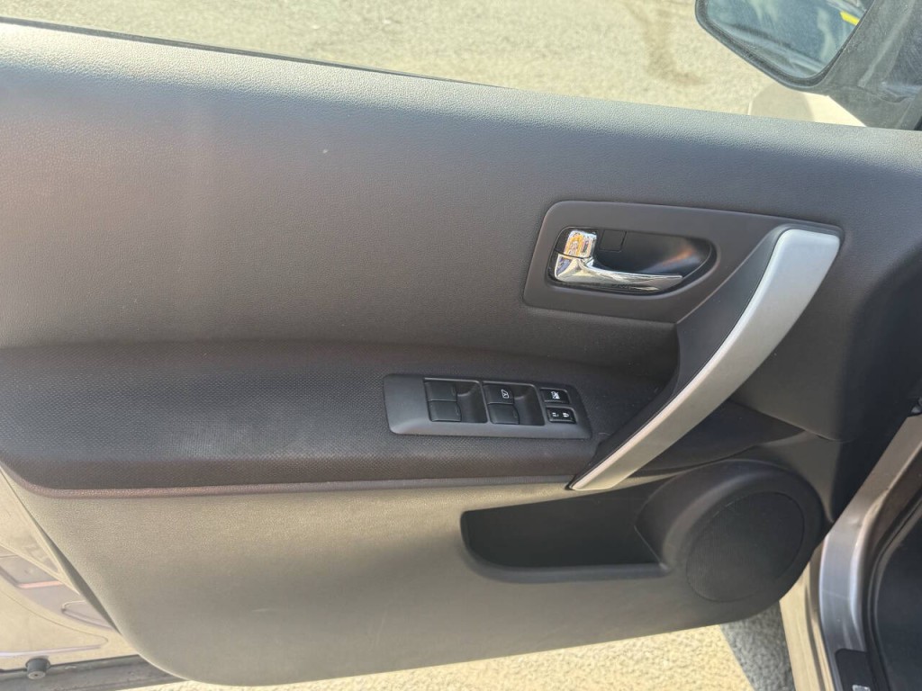 2009 Nissan Rogue Image 9