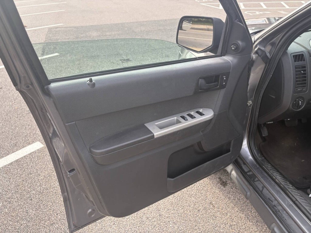 2012 Ford Escape Image 10