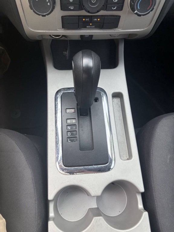 2012 Ford Escape Image 16