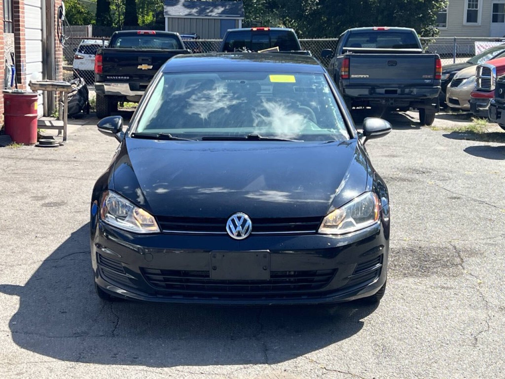2016 Volkswagen Golf Image 2