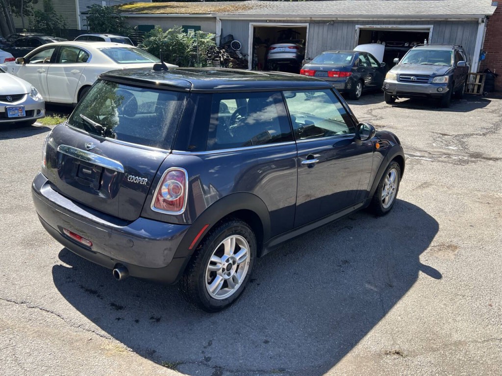 2012 MINI Cooper Image 5