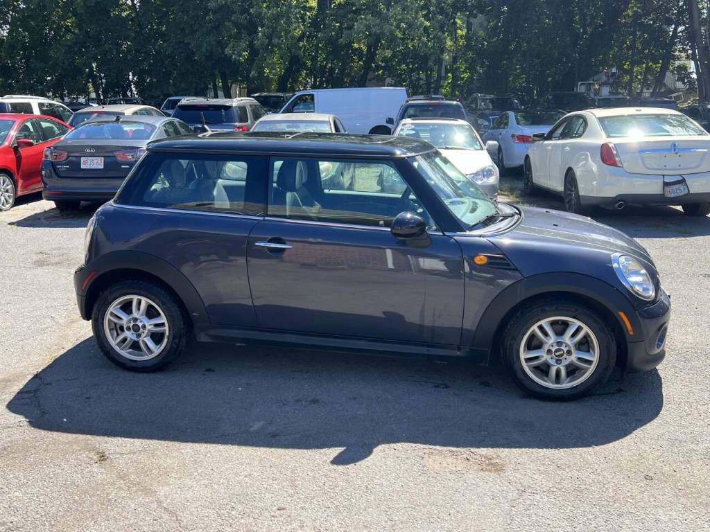 2012 MINI Cooper Image 6