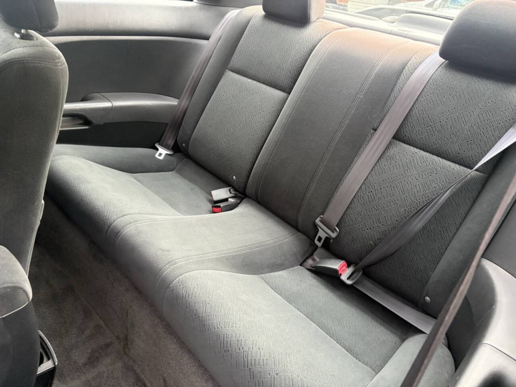 2005 Honda Civic Image 23