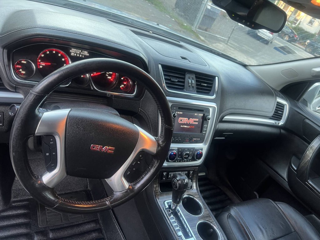 2016 GMC Acadia Image 15