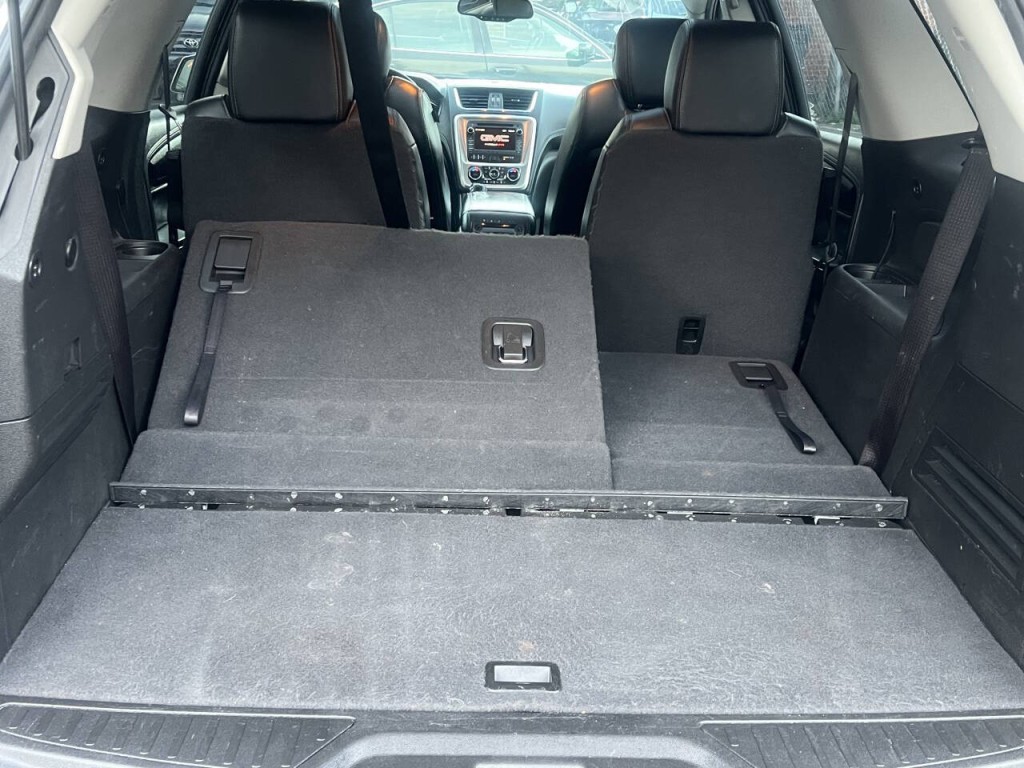 2016 GMC Acadia Image 25