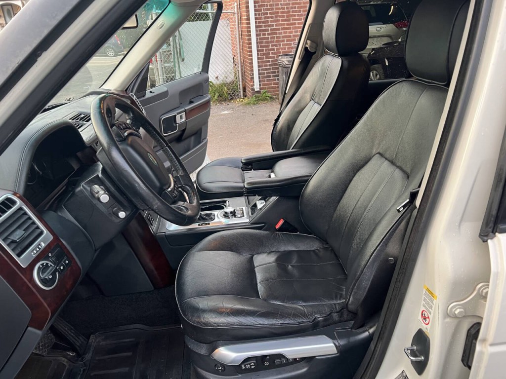 2008 Land Rover Range Rover Image 17