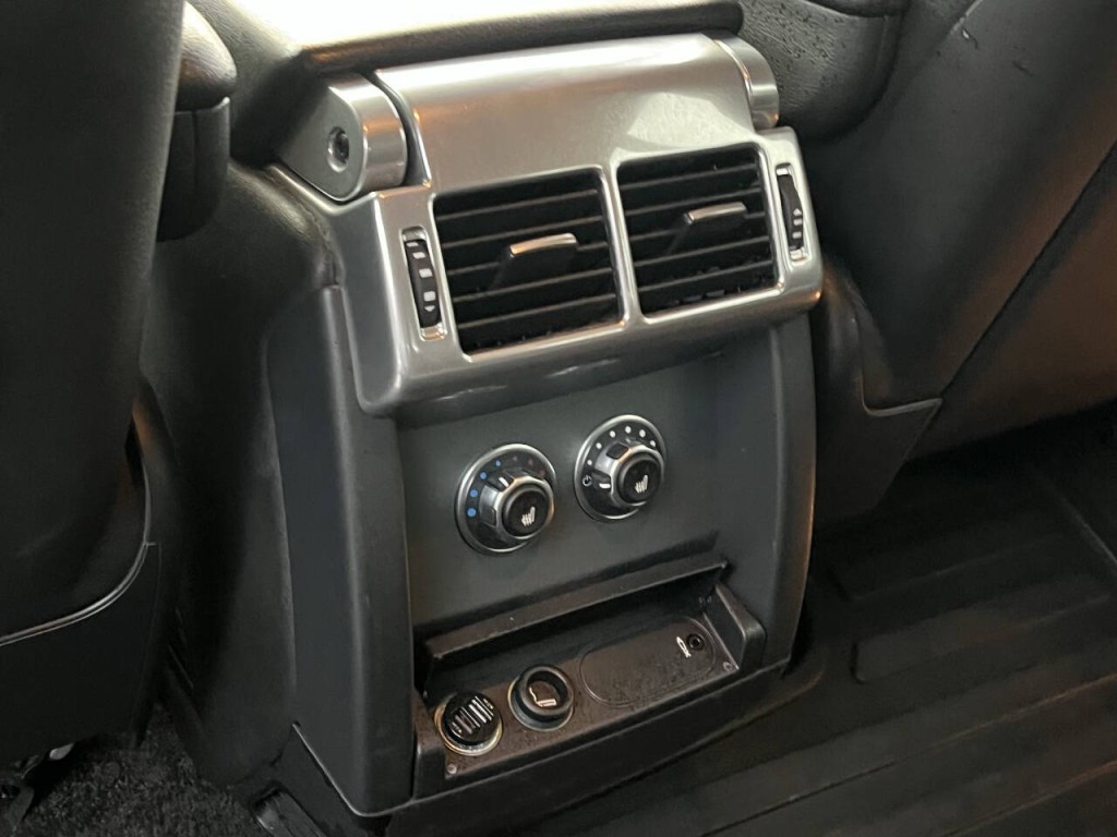 2008 Land Rover Range Rover Image 21