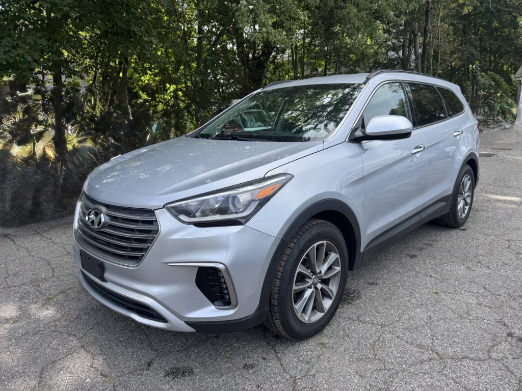 2017 Hyundai Santa Fe Image 7