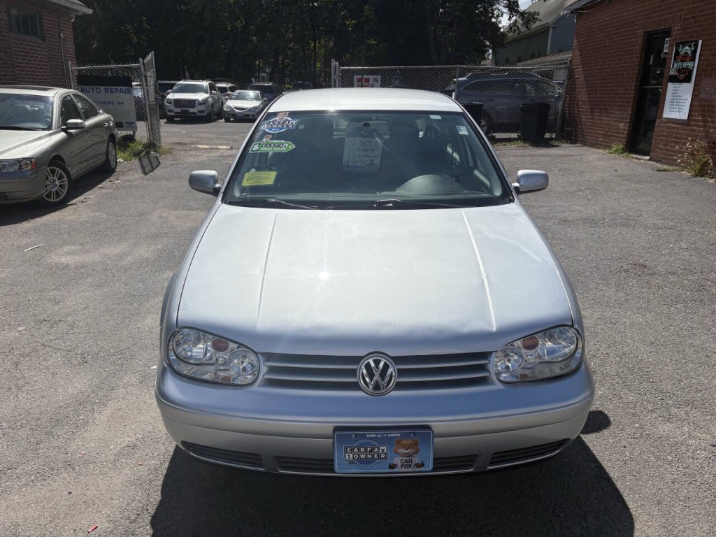 2003 Volkswagen Golf Image 2