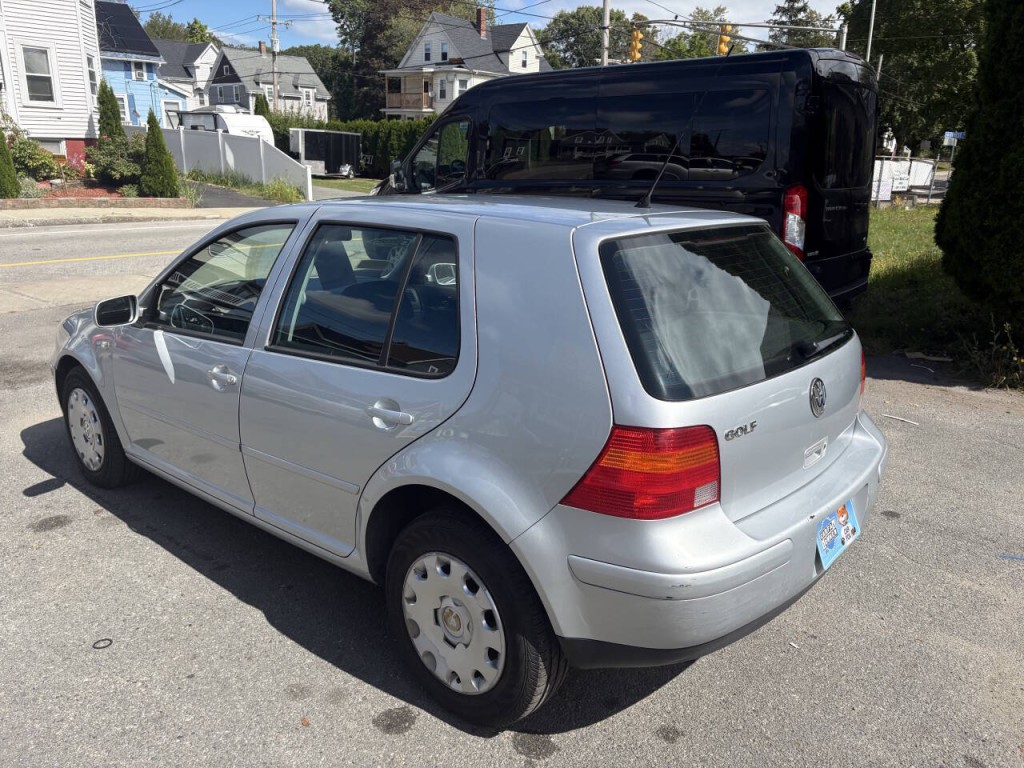 2003 Volkswagen Golf Image 5