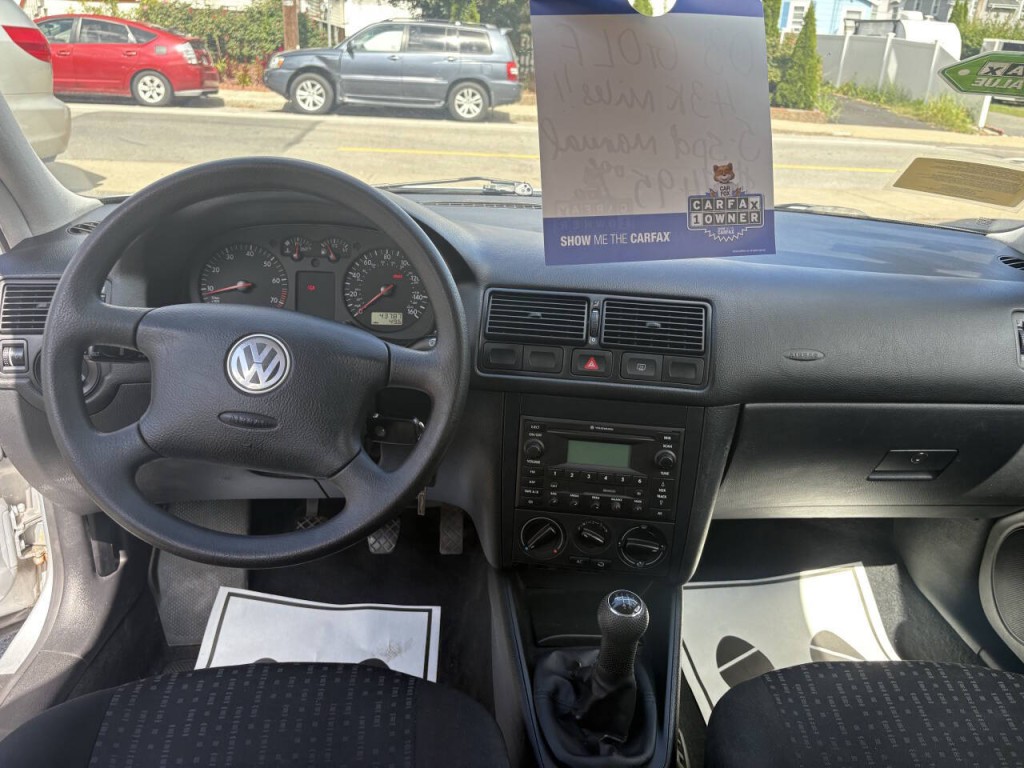 2003 Volkswagen Golf Image 15