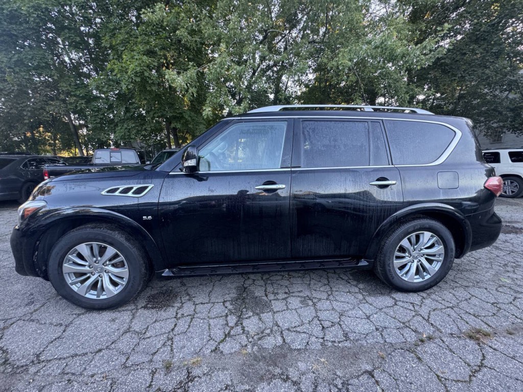 2015 INFINITI QX80 Image 2