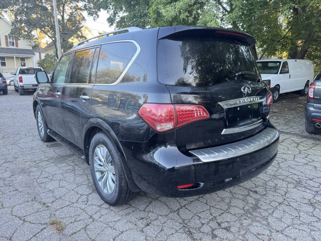 2015 INFINITI QX80 Image 3