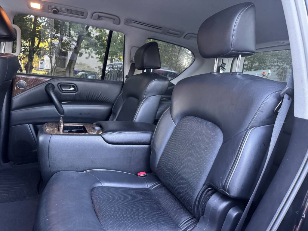 2015 INFINITI QX80 Image 13