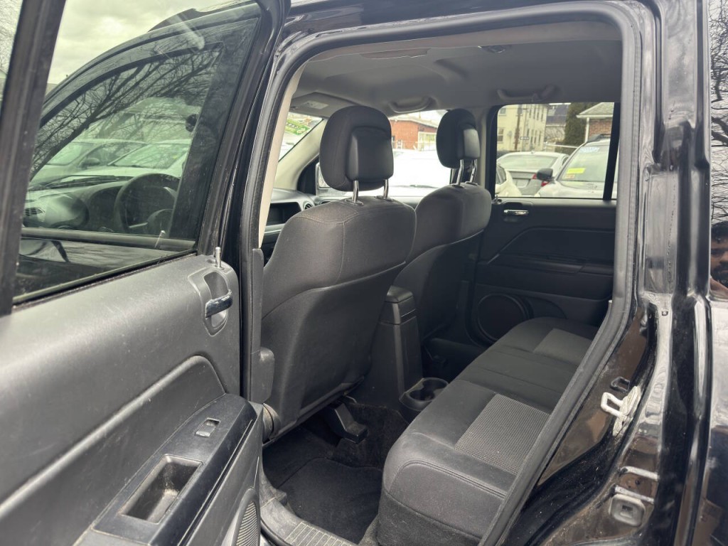 2012 Jeep Compass Image 13