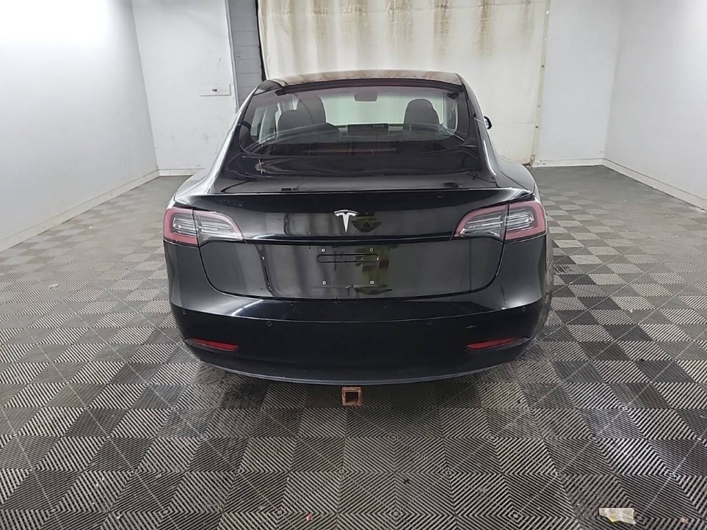 2018 Tesla Model 3 Image 5