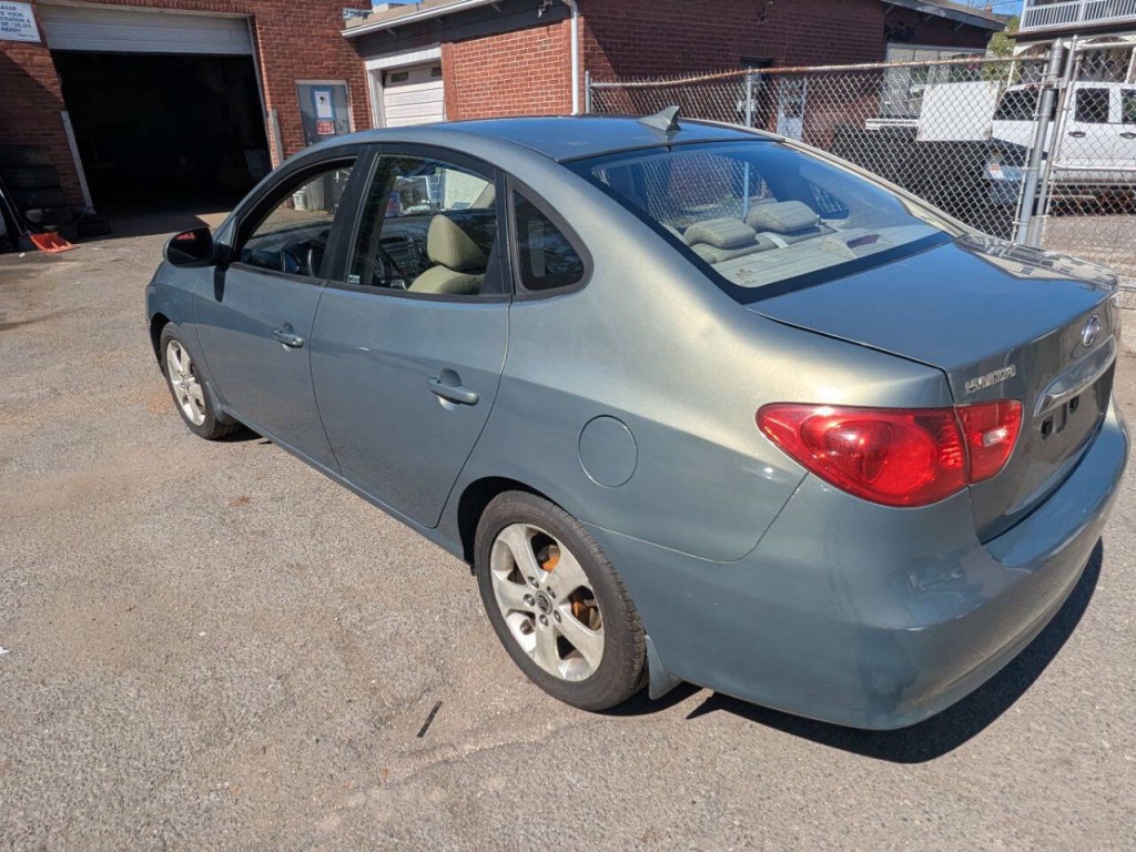 2010 Hyundai Elantra Image 4