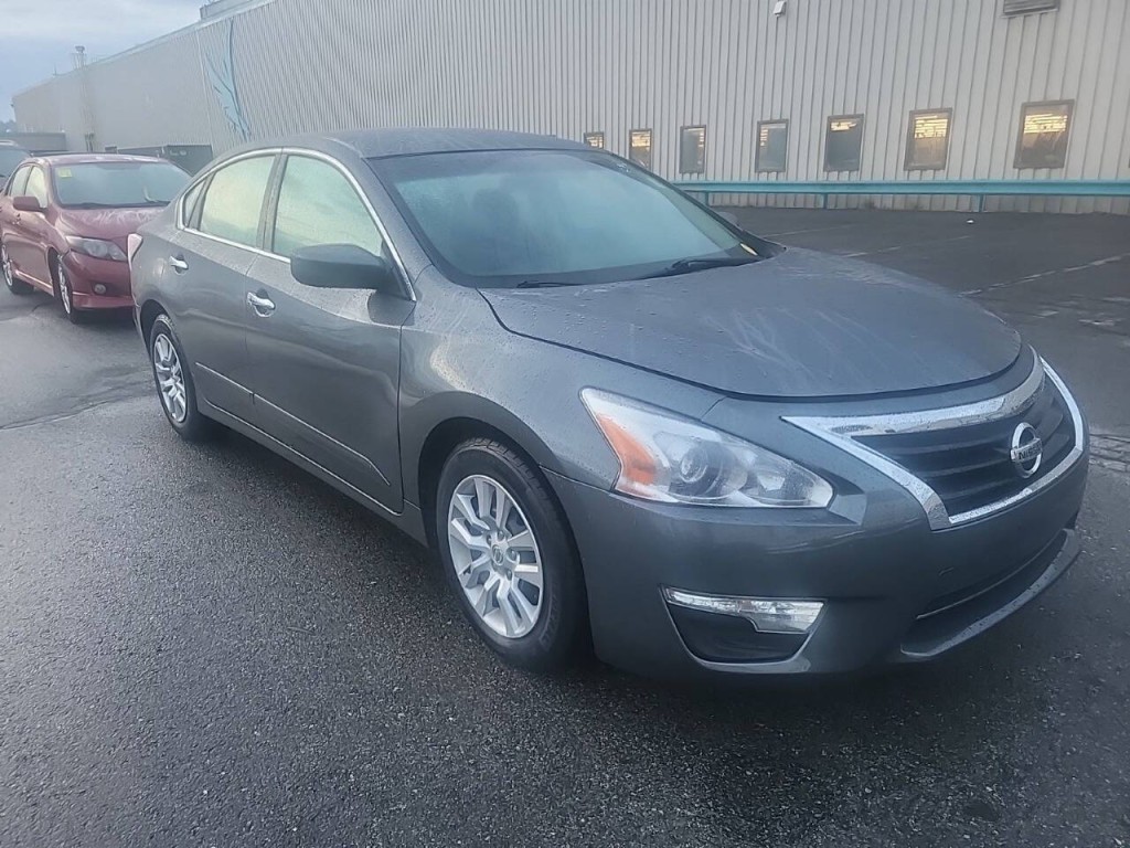 2015 Nissan Altima Image 3