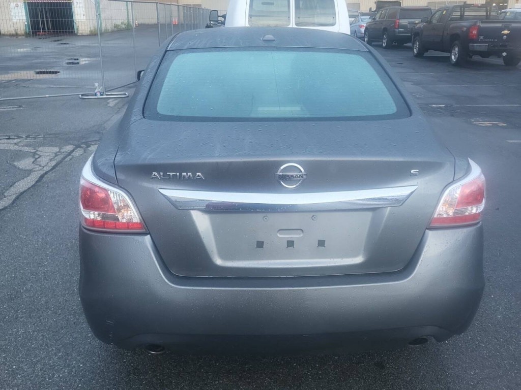 2015 Nissan Altima Image 4
