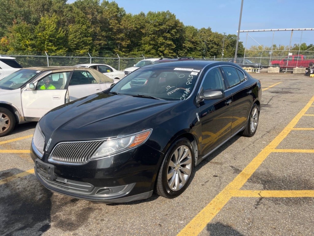 2014 Lincoln MKS Image 1