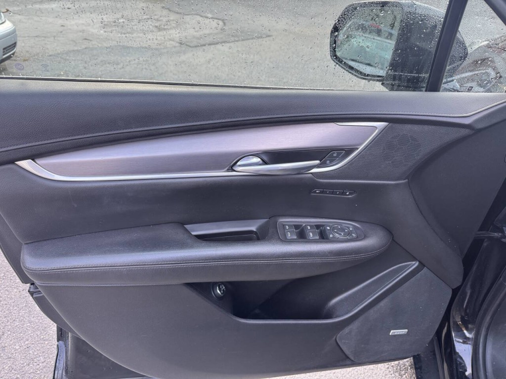 2019 Cadillac XT5 Image 9