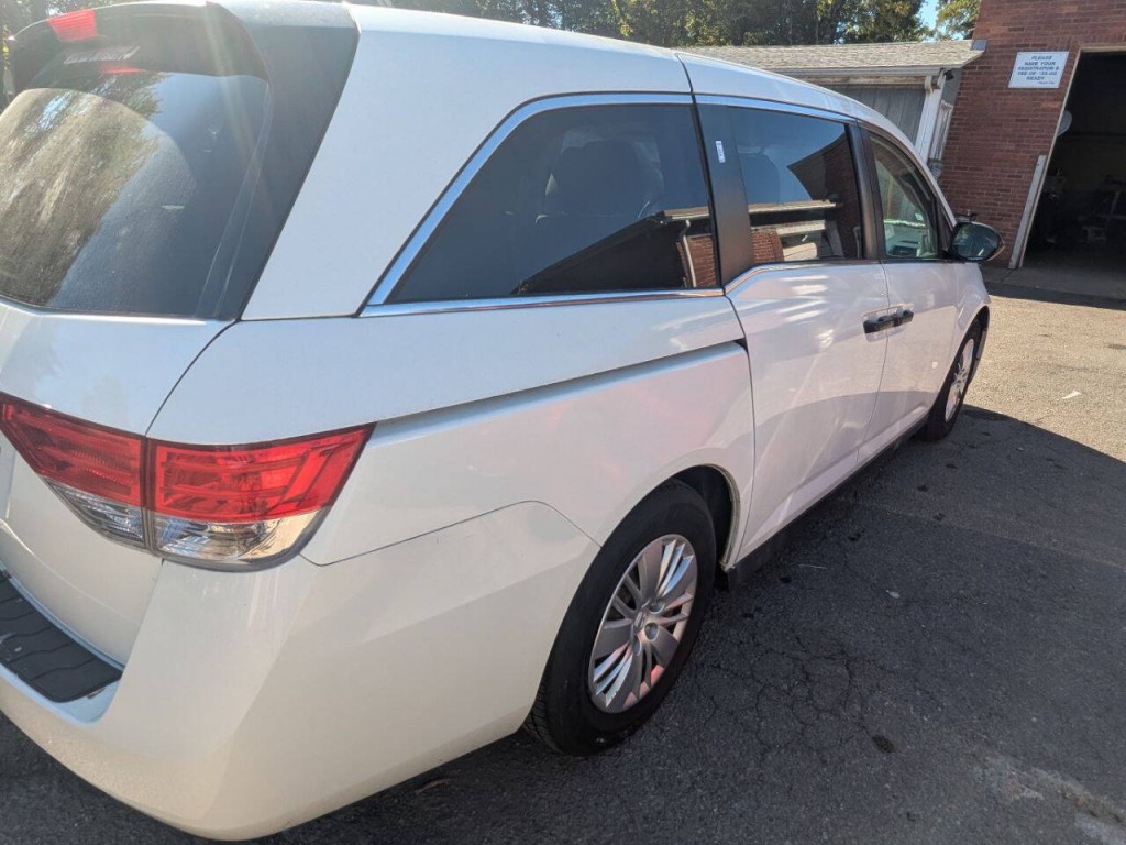 2014 Honda Odyssey Image 6