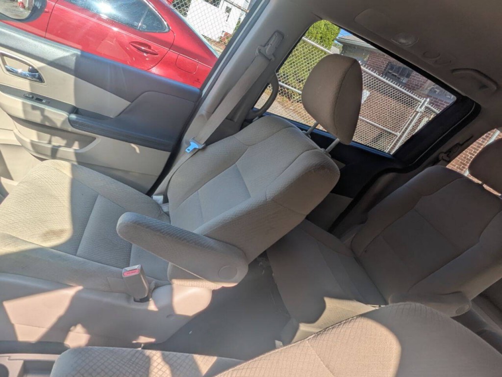 2014 Honda Odyssey Image 11