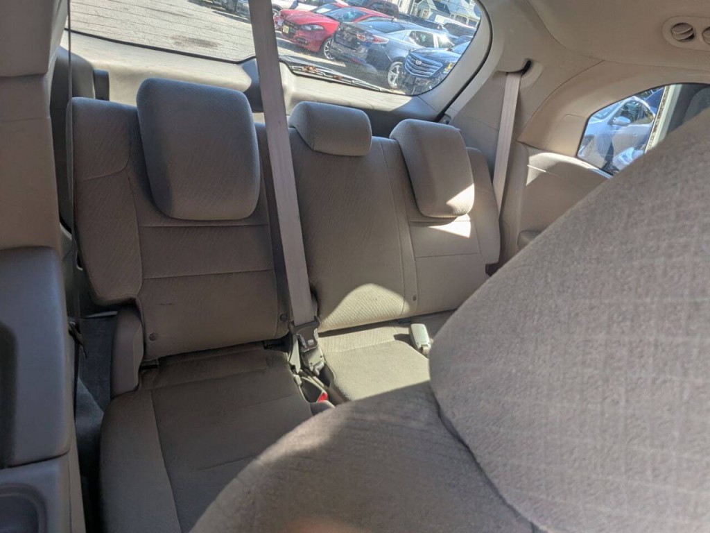 2014 Honda Odyssey Image 14