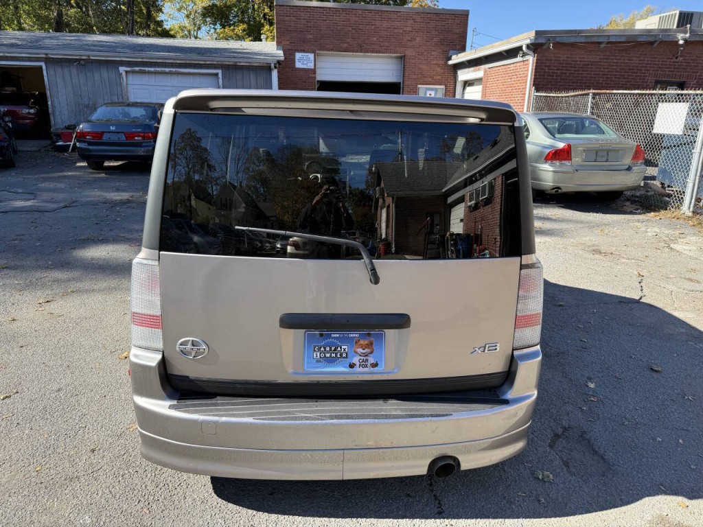 2005 Scion xB Image 5