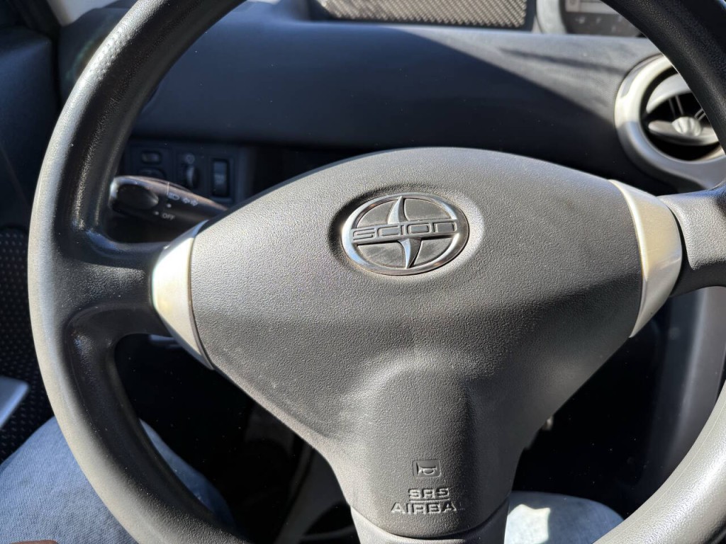 2005 Scion xB Image 14