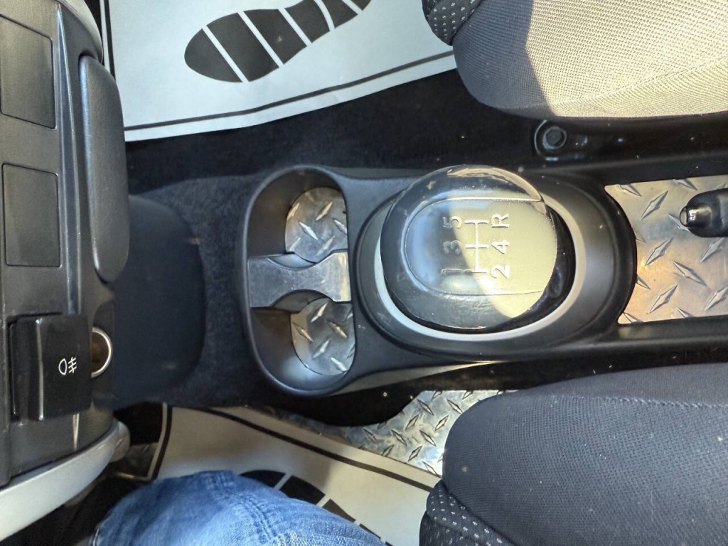 2005 Scion xB Image 15