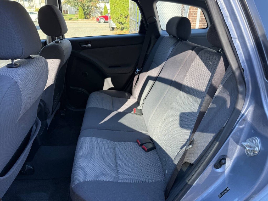 2006 Toyota Matrix Image 14