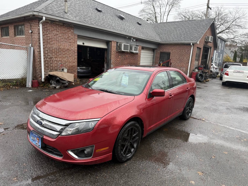 2010 Ford Fusion Image 2