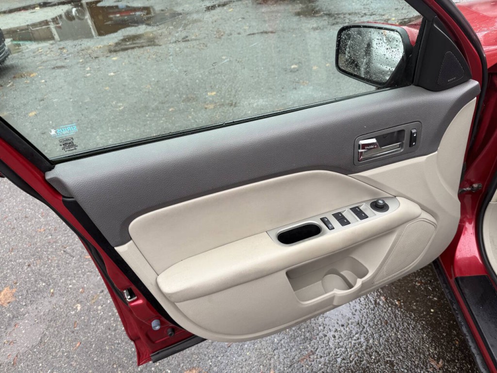 2010 Ford Fusion Image 7
