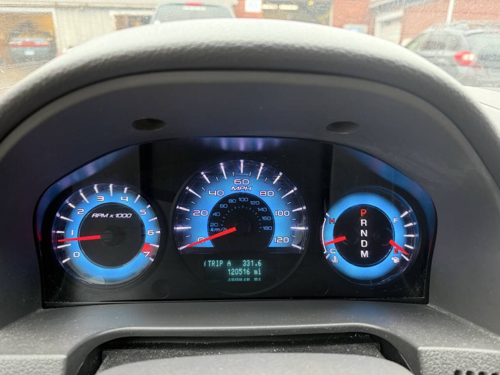 2010 Ford Fusion Image 8