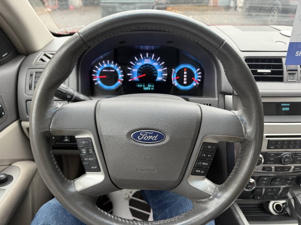 2010 Ford Fusion Image 9