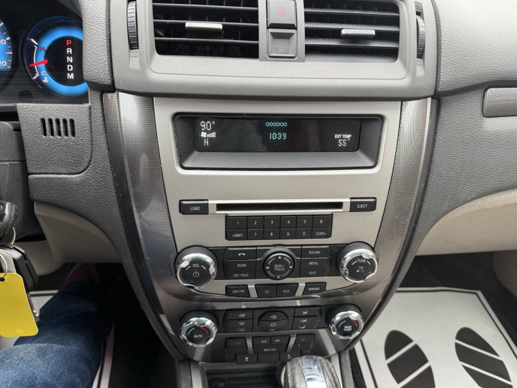 2010 Ford Fusion Image 10