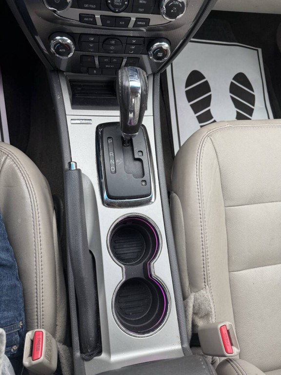 2010 Ford Fusion Image 11