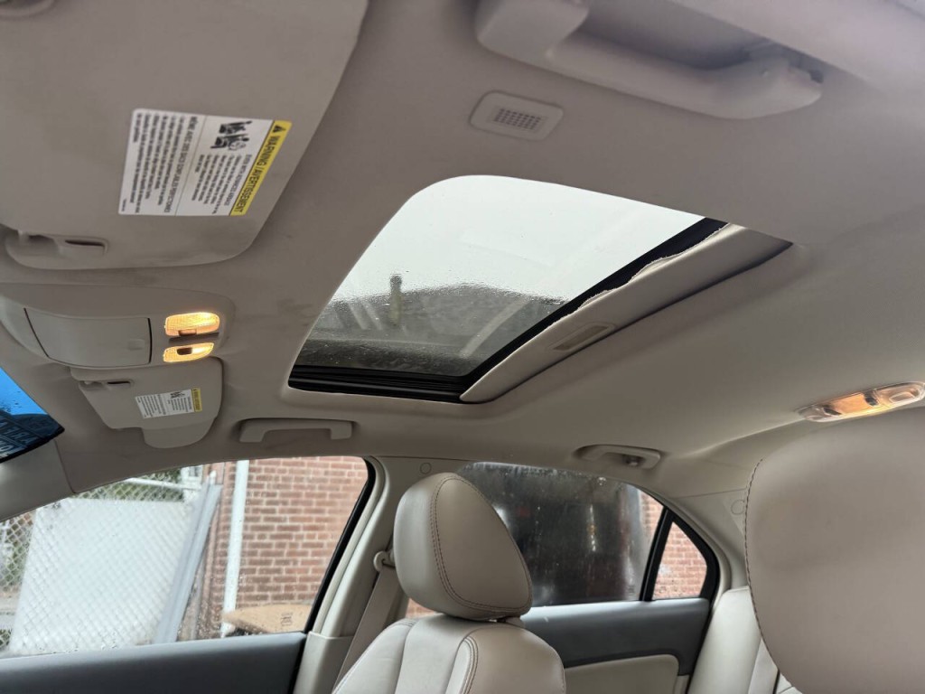 2010 Ford Fusion Image 14